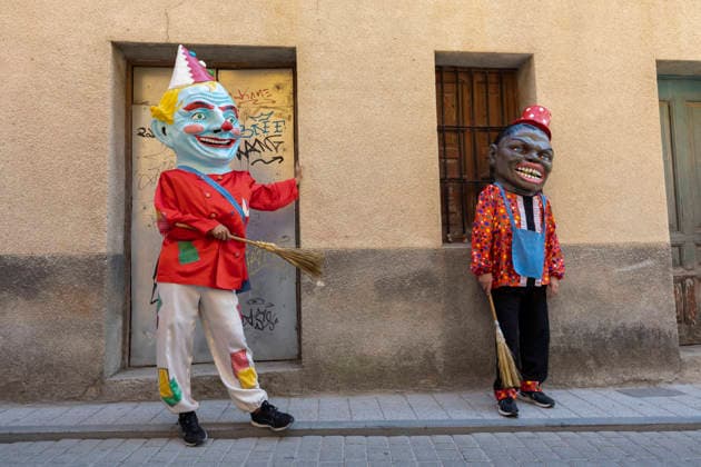 August 14, 2026, PeoÂ±Afiel, Valladolid, USA: A procession Ã¢â‚¬oeDesfile de Gigantes y CabezudosÃ¢â‚¬Â marks the official opening of the Fiestas de Nuestra SeoÂ±ora y San Roque in PeoÂ±afiel, Spain on Friday, August 14, 2026. The Ã¢â‚¬oeGiganteÃ¢â‚¬Â figures represent archetypal kings and queens of Castile. The annual festival, taking place this year on August 14-18, includes traditional processions, bullfighting and and musical events. PeoÂ±Afiel USA - ZUMAg235 20260814_zap_g235_013 Copyright: xPaulxChristianxGordonx