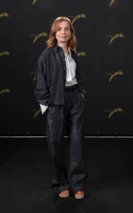 Isabelle Huppert At Ni vue ni connue Photocall - Locarno Actress Isabelle Huppert poses wearing a dress by Brunello Cucinelli during the Ni vue ni connue film photocall at the 2026 Locarno Film Festival in Locarno, Switzerland on August 14, 2026. Photo by Nick Zonna IPA ABACAPRESS.COM Locarno Switzerland  Copyright: xZonnaxNick IPA ABACAx