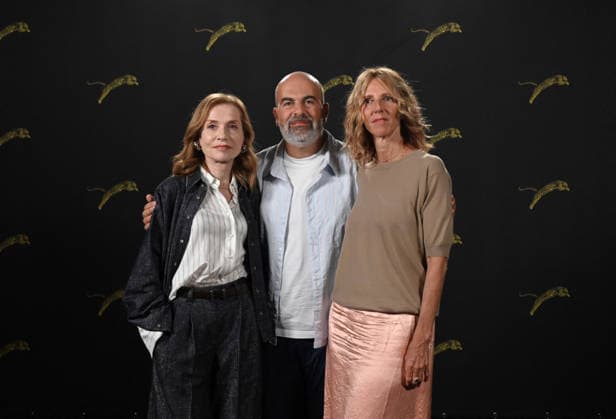 Isabelle Huppert Marc Fitoussi Sandrine Kiberlain At Ni vue ni connue Film Photocall - Locarno French actress Isabelle Huppert, director Marc Fitoussi and actress Sandrine Kiberlain attend the photocall for the film Ni vue ni connue during the 79th Locarno Film Festival in Locarno, Switzerland on August 14, 2026. Photo by Nick Zonna IPA ABACAPRESS.COM Locarno Switzerland  Copyright: xZonnaxNick IPA ABACAx