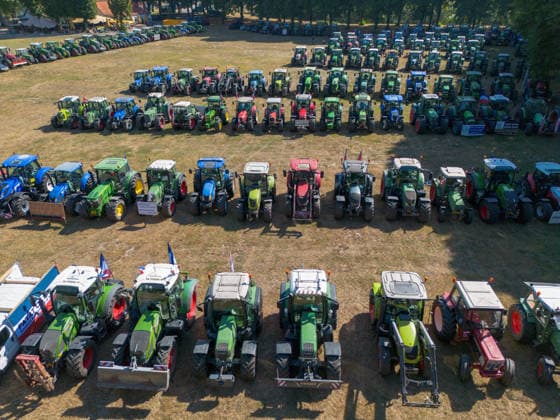 Dutch farmers gather in Den Bosch to demonstrate against agricultural policies DEN BOSCH NETHERLANDS - AUGUST 14: General view of the lined-up tractors as farmers gather in Den Bosch ( s-Hertogenbosch) to take part in a demonstration over agricultural policies and regulations affecting the farming sector in Netherlands, on August 14, 2026. Hundreds of agricultural workers assembled with tractors, banners, and flags to protest provincial plans to revoke nature and nitrogen permits for local poultry farmers, raising broader concerns over legal certainty and regulations affecting the agricultural sector. Mouneb Taim Anadolu Den Bosch Netherlands. Editorial use only. Please get in touch for any other usage.  Copyright: x2026xAnadoluxMounebxTaimx