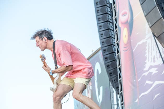 Erster Tag beim Highfield 2026, die Band Itchy eröffnet das Festival am Störmthaler See bei Leipzig. Gesang, Gitarre, E-Bass Sibbi (Sebastian Hafner) Gesang, E-Bass, Gitarre Panzer (Daniel Friedl) Schlagzeug, Gesang Max (Max Zimmer) (seit 2011) Highfield 2026 - Itchy *** Day One at Highfield 2026, the band Itchy kicks off the festival at Störmthaler See near Leipzig Vocals, guitar, electric bass: Sibbi Sebastian Hafner Vocals, electric bass, guitar: Panzer Daniel Friedl Drums, vocals: Max Max Zimmer Since 2011: Highfield 2026 Itchy