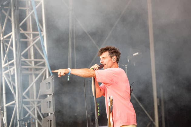 Erster Tag beim Highfield 2026, die Band Itchy eröffnet das Festival am Störmthaler See bei Leipzig. Gesang, Gitarre, E-Bass Sibbi (Sebastian Hafner) Gesang, E-Bass, Gitarre Panzer (Daniel Friedl) Schlagzeug, Gesang Max (Max Zimmer) (seit 2011) Highfield 2026 - Itchy *** Day One at Highfield 2026, the band Itchy kicks off the festival at Störmthaler See near Leipzig Vocals, guitar, electric bass: Sibbi Sebastian Hafner Vocals, electric bass, guitar: Panzer Daniel Friedl Drums, vocals: Max Max Zimmer Since 2011: Highfield 2026 Itchy