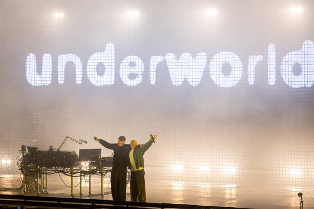 Underworld — Vodafone Paredes de Coura 2026 in Portugal - 14 Aug Underworld close their performance by greeting the audience at Vodafone Paredes de Coura’s main stage. Paredes de Coura Portugal Copyright: xDiogoxBaptistax xSOPAxImagesx DB_Underworld20260813PDC_020
