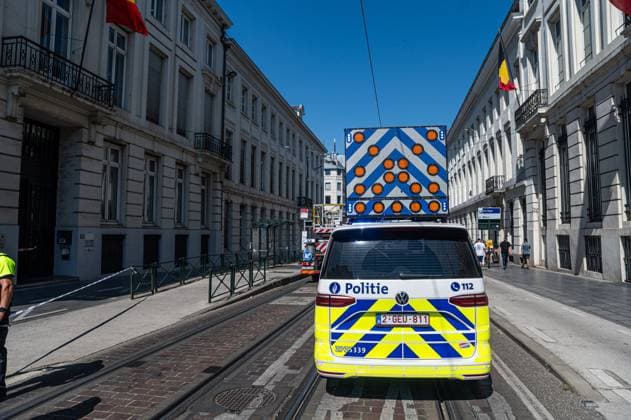 Emergency services pictured on the site of an explosion at the Treurenberg in the city center of Brussels, Friday 14 August 2026. According to the first information, two explosion happened in a building which was evacuated earlier in the day after a gas leak was detected, injuring two people.  EMILExWINDAL 1081058072st