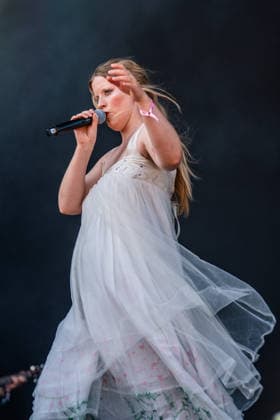 Paris Paloma live at Syd For Solen 2026 Copenhagen, Denmark. 14th, August 2026. The British singer, songwriter and musician Paris Paloma performs a live concert during the Danish music festival Syd For Solen 2026 in Copenhagen. Denmark, Copenhagen  Copyright: xGonzalesxPhoto RolfxMeldgaardx
