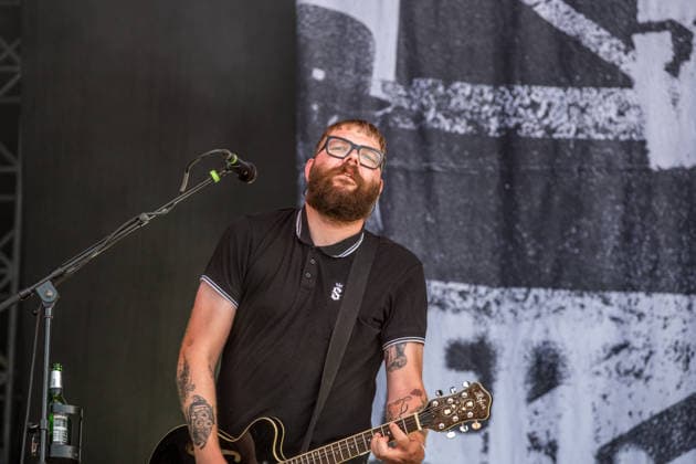 Die deutsche Punkrock Band Sondaschule auf der Mainstage vom Highfield 2026. Gesang Costa Cannabis (Tim Kleinrensing) Gitarre, Gesang Chemokeule (Mirko Klautmann) Bass Matthias Richter (seit 2013) Posaune Chris Altmann (seit 2006) Gitarre Phillip FaF Pfaff (seit 2022) Highfield 2026 tag 1 - sondaschule *** The German punk rock band Sondaschule on the Main Stage at Highfield 2026: Vocals: Costa Cannabis, Tim Kleinrensing; Guitar, Vocals: Chemokeule, Mirko Klautmann; Bass: Matthias Richter (since 2013); Trombone: Chris Altmann (since 2006); Guitar: Phillip FaF Pfaff (since 2022); Highfield 2026, Day 1: Sondaschule