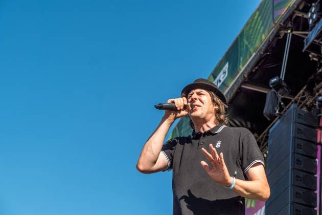 Die deutsche Punkrock Band Sondaschule auf der Mainstage vom Highfield 2026. Gesang Costa Cannabis (Tim Kleinrensing) Gitarre, Gesang Chemokeule (Mirko Klautmann) Bass Matthias Richter (seit 2013) Posaune Chris Altmann (seit 2006) Gitarre Phillip FaF Pfaff (seit 2022) Highfield 2026 tag 1 - sondaschule *** The German punk rock band Sondaschule on the Main Stage at Highfield 2026: Vocals: Costa Cannabis; Tim Kleinrensing: Guitar, Vocals: Chemokeule, Mirko Klautmann; Bass: Matthias Richter (since 2013); Trombone: Chris Altmann (since 2006); Guitar: Phillip FaF Pfaff (since 2022); Highfield 2026, Day 1: Sondaschule