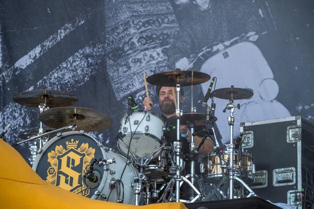 Die deutsche Punkrock Band Sondaschule auf der Mainstage vom Highfield 2026. Gesang Costa Cannabis (Tim Kleinrensing) Gitarre, Gesang Chemokeule (Mirko Klautmann) Bass Matthias Richter (seit 2013) Posaune Chris Altmann (seit 2006) Gitarre Phillip FaF Pfaff (seit 2022) Highfield 2026 tag 1 - sondaschule *** The German punk rock band Sondaschule on the Main Stage at Highfield 2026: Vocals: Costa Cannabis; Tim Kleinrensing: Guitar, Vocals: Chemokeule, Mirko Klautmann; Bass: Matthias Richter (since 2013); Trombone: Chris Altmann (since 2006); Guitar: Phillip FaF Pfaff (since 2022); Highfield 2026, Day 1: Sondaschule