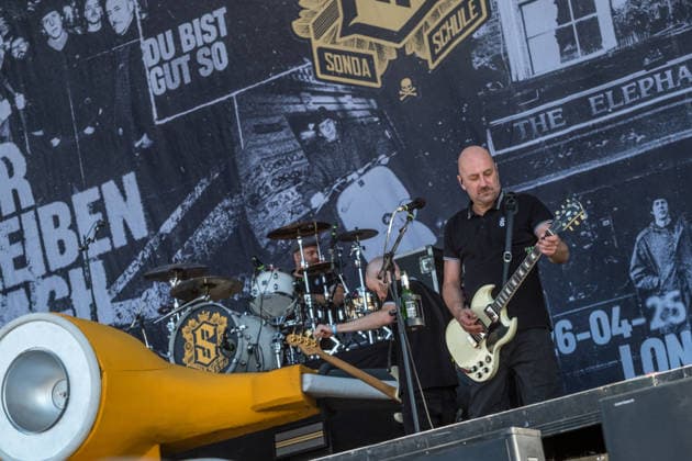 Die deutsche Punkrock Band Sondaschule auf der Mainstage vom Highfield 2026. Gesang Costa Cannabis (Tim Kleinrensing) Gitarre, Gesang Chemokeule (Mirko Klautmann) Bass Matthias Richter (seit 2013) Posaune Chris Altmann (seit 2006) Gitarre Phillip FaF Pfaff (seit 2022) Highfield 2026 tag 1 - sondaschule *** The German punk rock band Sondaschule on the Main Stage at Highfield 2026: Vocals: Costa Cannabis; Tim Kleinrensing: Guitar, Vocals: Chemokeule, Mirko Klautmann; Bass: Matthias Richter (since 2013); Trombone: Chris Altmann (since 2006); Guitar: Phillip FaF Pfaff (since 2022); Highfield 2026, Day 1: Sondaschule