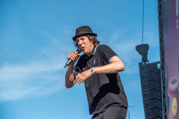 Die deutsche Punkrock Band Sondaschule auf der Mainstage vom Highfield 2026. Gesang Costa Cannabis (Tim Kleinrensing) Gitarre, Gesang Chemokeule (Mirko Klautmann) Bass Matthias Richter (seit 2013) Posaune Chris Altmann (seit 2006) Gitarre Phillip FaF Pfaff (seit 2022) Highfield 2026 tag 1 - sondaschule *** The German punk rock band Sondaschule on the Main Stage at Highfield 2026: Vocals: Costa Cannabis; Tim Kleinrensing: Guitar, Vocals: Chemokeule, Mirko Klautmann; Bass: Matthias Richter (since 2013); Trombone: Chris Altmann (since 2006); Guitar: Phillip FaF Pfaff (since 2022); Highfield 2026, Day 1: Sondaschule