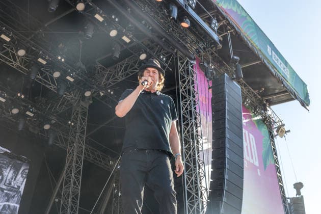 Die deutsche Punkrock Band Sondaschule auf der Mainstage vom Highfield 2026. Gesang Costa Cannabis (Tim Kleinrensing) Gitarre, Gesang Chemokeule (Mirko Klautmann) Bass Matthias Richter (seit 2013) Posaune Chris Altmann (seit 2006) Gitarre Phillip FaF Pfaff (seit 2022) Highfield 2026 Sondaschule *** The German punk rock band Sondaschule on the Main Stage at Highfield 2026: Vocals: Costa Cannabis; Tim Kleinrensing: Guitar, Vocals: Chemokeule, Mirko Klautmann; Bass: Matthias Richter (since 2013); Trombone: Chris Altmann (since 2006); Guitar: Phillip FaF Pfaff (since 2022); Highfield 2026; Sondaschule