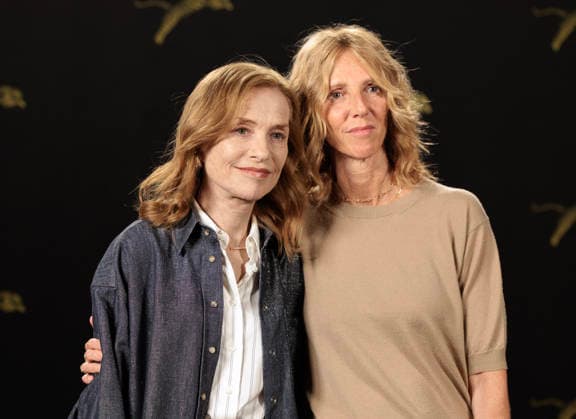 LFF 2026 - Ni Vue Ni Connue Film Photocall Isabelle Huppert and Sandrine Kiberlain attend the photocall during the 79th Locarno Film Festival to present the world premiere of Marc Fitoussi s film Ni vue, ni connue on the Piazza Grande in Locarno, Switzerland on August 14, 2026. Photo by Stefan Kraus ABACAPRESS.COM Locarno Switzerland  Copyright: xKrausxStefan ABACAx