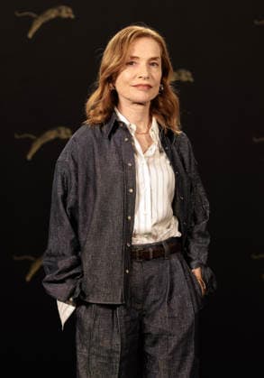 LFF 2026 - Ni Vue Ni Connue Film Photocall Isabelle Huppert attends the photocall during the 79th Locarno Film Festival to present the world premiere of Marc Fitoussi s film Ni vue, ni connue on the Piazza Grande in Locarno, Switzerland on August 14, 2026. Photo by Stefan Kraus ABACAPRESS.COM Locarno Switzerland  Copyright: xKrausxStefan ABACAx