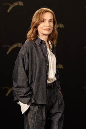 LFF 2026 - Ni Vue Ni Connue Film Photocall Isabelle Huppert attends the photocall during the 79th Locarno Film Festival to present the world premiere of Marc Fitoussi s film Ni vue, ni connue on the Piazza Grande in Locarno, Switzerland on August 14, 2026. Photo by Stefan Kraus ABACAPRESS.COM Locarno Switzerland  Copyright: xKrausxStefan ABACAx