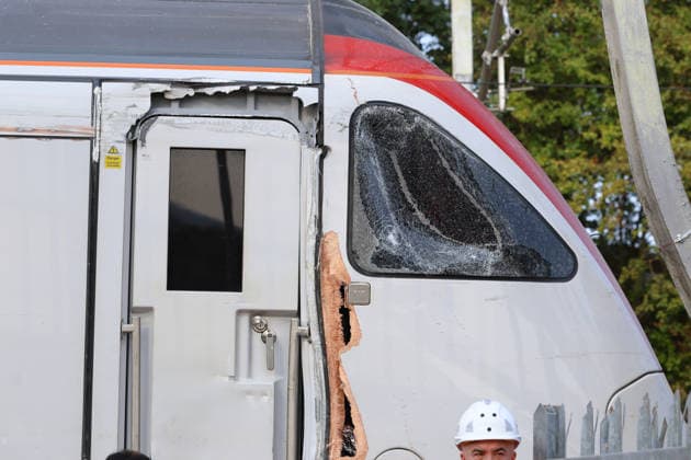 Another train derails in UK day after East Sussex incident injured 20 WICKFORD, UNITED KINGDOM - AUGUST 14: Emergency services and rail investigation teams attend the scene following a train derailment near Wickford railway station in Essex, United Kingdom, on August 14, 2026. The rear carriages of a Greater Anglia passenger train derailed in an upright position, causing significant travel disruption and line closures between London Liverpool Street and Southend Victoria, with no injuries reported in the incident. Jacqueline Lawrie Anadolu Essex United Kingdom. Editorial use only. Please get in touch for any other usage.  Copyright: x2026xAnadoluxJacquelinexLawriex