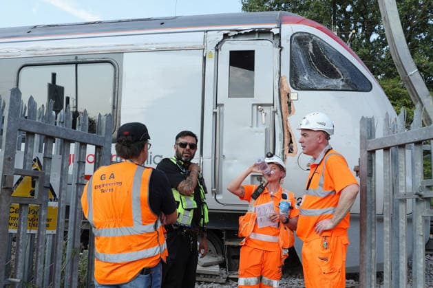 Another train derails in UK day after East Sussex incident injured 20 WICKFORD, UNITED KINGDOM - AUGUST 14: Emergency services and rail investigation teams attend the scene following a train derailment near Wickford railway station in Essex, United Kingdom, on August 14, 2026. The rear carriages of a Greater Anglia passenger train derailed in an upright position, causing significant travel disruption and line closures between London Liverpool Street and Southend Victoria, with no injuries reported in the incident. Jacqueline Lawrie Anadolu Essex United Kingdom. Editorial use only. Please get in touch for any other usage.  Copyright: x2026xAnadoluxJacquelinexLawriex