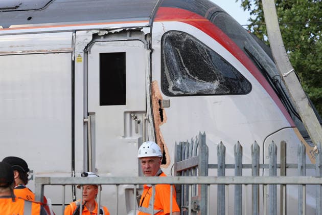 Another train derails in UK day after East Sussex incident injured 20 WICKFORD, UNITED KINGDOM - AUGUST 14: Emergency services and rail investigation teams attend the scene following a train derailment near Wickford railway station in Essex, United Kingdom, on August 14, 2026. The rear carriages of a Greater Anglia passenger train derailed in an upright position, causing significant travel disruption and line closures between London Liverpool Street and Southend Victoria, with no injuries reported in the incident. Jacqueline Lawrie Anadolu Essex United Kingdom. Editorial use only. Please get in touch for any other usage.  Copyright: x2026xAnadoluxJacquelinexLawriex