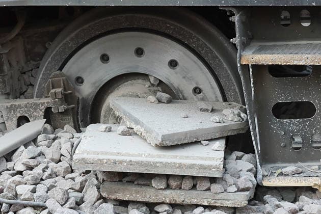 Another train derails in UK day after East Sussex incident injured 20 WICKFORD, UNITED KINGDOM - AUGUST 14: Emergency services and rail investigation teams attend the scene following a train derailment near Wickford railway station in Essex, United Kingdom, on August 14, 2026. The rear carriages of a Greater Anglia passenger train derailed in an upright position, causing significant travel disruption and line closures between London Liverpool Street and Southend Victoria, with no injuries reported in the incident. Jacqueline Lawrie Anadolu Essex United Kingdom. Editorial use only. Please get in touch for any other usage.  Copyright: x2026xAnadoluxJacquelinexLawriex