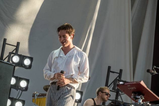 Die Indie Pop Band giant rooks (Gesang, Gitarre, Percussion Frederik Rabe Gitarre Finn Schwieters Schlagzeug Finn Thomas Synthesizer, Piano Jonathan Wischniowski E-Bass Luca Göttner) auf dem Highfield 2026. Highfield 2026 tag 1 - Giant Rooks *** The indie pop band Giant Rooks: Vocals, guitar, percussion: Frederik Rabe; guitar: Finn Schwieters; drums: Finn Thomas; synthesizer, piano: Jonathan Wischniowski; electric bass: Luca Göttner at Highfield 2026. Highfield 2026, Day 1: Giant Rooks