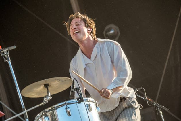 Die Indie Pop Band giant rooks (Gesang, Gitarre, Percussion Frederik Rabe Gitarre Finn Schwieters Schlagzeug Finn Thomas Synthesizer, Piano Jonathan Wischniowski E-Bass Luca Göttner) auf dem Highfield 2026. Highfield 2026 tag 1 - Giant Rooks *** The indie pop band Giant Rooks: Vocals, guitar, percussion: Frederik Rabe; guitar: Finn Schwieters; drums: Finn Thomas; synthesizer, piano: Jonathan Wischniowski; electric bass: Luca Göttner at Highfield 2026. Highfield 2026, Day 1: Giant Rooks