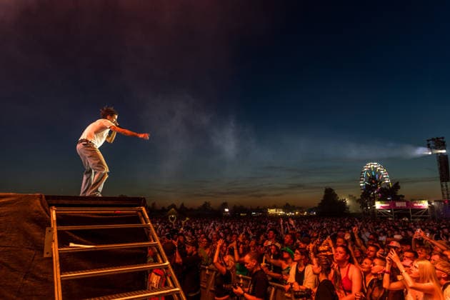 Die Berliner Rap, Hip-Hop, Trap Band BHZ auf dem Highfield Festival 2026 am Störmthaler See bei Großpösna. Die aktuelle BHZ-Besetzung 2026 besteht aus: * Longus Mongus Rap * Ion Miles Rap * Monk Rap * Big Pat Rap * MotB Produzent * Sami Produzent * Themba Produzent Highfield 2026 Tag 1 - BHZ *** The Berlin-based rap, hip-hop, and trap band BHZ at the Highfield Festival 2026 on Lake Störmthal near Großpösna. The current BHZ lineup for 2026 consists of * Longus Mongus (rapper) * Ion Miles (rapper) * Monk (rapper) * Big Pat (rapper) * MotB (producer) * Sami (producer) * Themba (producer) Highfield 2026 Day 1 BHZ