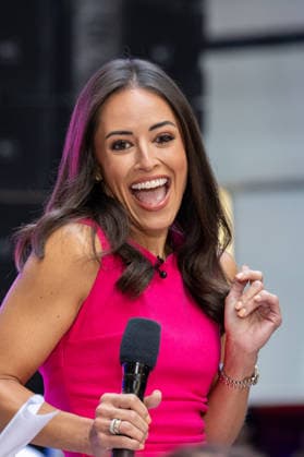 Global girl group KATSEYE performs live on NBC’s Today show at The Plaza at Rockefeller Center in New York City - 14 Aug 2026 Today Show host Kaylee Hartung seen during a broadcast of NBC’s Today Show. Global girl group KATSEYE performed live on NBC’s Today show at The Plaza at Rockefeller Center. Fans gathered to watch the group perform their hit songs as part of the morning show’s annual summer concert series in New York City New York United States Copyright: xRonaldxSmitsx xSOPAxImagesx Katseye-2