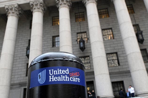 August 14, 2026, New York, New York, USA: August 14, 2026 - New York, NY, USA - Luigi Mangione enters an open guilty plea in federal court, admitting to all charges without any accommodations. He faces a maximum penalty of life in prison for the assassination of United Healthcare CEO, Brian Thompson on a Manhattan street. (Andrea RENAULT Zuma Press) New York USA  - ZUMAg115 20260814_faf_g115_006 Copyright: xAndreaxRenaultx