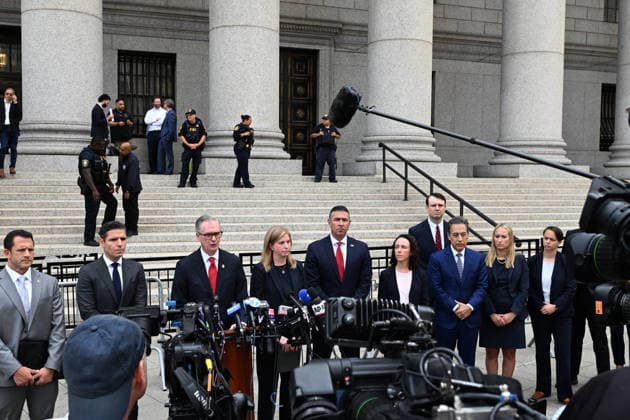 August 14, 2026, New York, New York, USA: August 14, 2026 - New York, NY, USA - NYPD Commissioner Jessica Tisch and FBI team of the Southern District of New York seen after Luigi Mangione enters an open guilty plea in federal court, admitting to all charges without any accommodations. He faces a maximum penalty of life in prison for the assassination of United Healthcare CEO, Brian Thompson on a Manhattan street. (Andrea RENAULT Zuma Press) New York USA  - ZUMAg115 20260814_faf_g115_008 Copyright: xAndreaxRenaultx