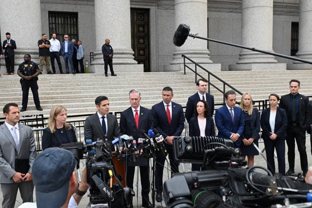 August 14, 2026, New York, New York, USA: August 14, 2026 - New York, NY, USA - NYPD Commissioner Jessica Tisch and FBI team of the Southern District of New York seen after Luigi Mangione enters an open guilty plea in federal court, admitting to all charges without any accommodations. He faces a maximum penalty of life in prison for the assassination of United Healthcare CEO, Brian Thompson on a Manhattan street. (Andrea RENAULT Zuma Press) New York USA - ZUMAg115 20260814_faf_g115_007 Copyright: xAndreaxRenaultx
