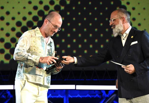 IPA87482490 - Locarno, Switzerland Locarno Film Festival 2026 Darren Aronofsky, Pardo d onore recipient, in Piazza Grande In the photo: Darren Aronofsky, Pardo d onore recipient  Copyright: xNickxZonnaxxcopyrightx x xNickxZonnax 87482490