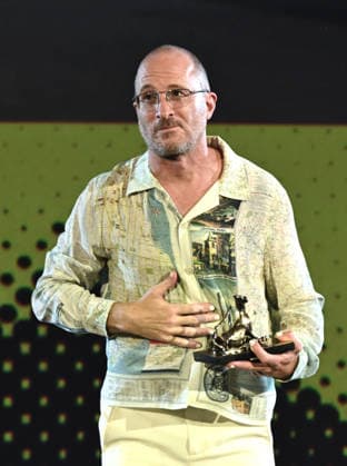IPA87482514 - Locarno, Switzerland Locarno Film Festival 2026 Darren Aronofsky, Pardo d onore recipient, in Piazza Grande In the photo: Darren Aronofsky, Pardo d onore recipient  Copyright: xNickxZonnaxxcopyrightx x xNickxZonnax 87482514