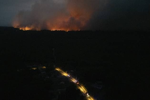 Garrein, The Netherlands, 2026-07-13 18:19:21 Garein, 14-08-2026, Drone photo of a convoy of fire trucks heading towards the forest fire near Luglon. Photo: NLBeeld Robert Meerding Credit: NL Beeld Robert Meerding Inc  Copyright: xx x