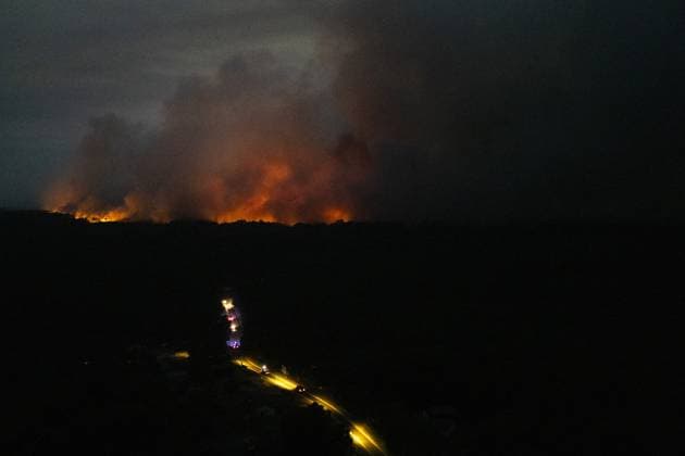Garrein, The Netherlands, 2026-07-13 18:19:43 Garein, 14-08-2026, Drone photo of a convoy of fire trucks heading towards the forest fire near Luglon. Photo: NLBeeld Robert Meerding Credit: NL Beeld Robert Meerding Inc  Copyright: xx x