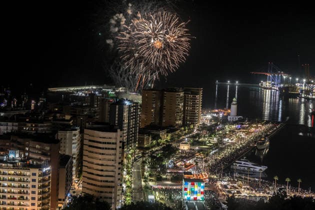 August 15, 2026: August 15, 2026 (Malaga) The fireworks and drones show at the MoÂ¡laga 2026 Fair, with 5,600 pyrotechnic effects and music, marked the beginning of nine days of festivities in the port of Malaga that joins the cityÃ¢â‚¬â ¢s pier. 500 kilos of powder mark the start of a week of celebration between the Center and the real Cortijo de Torres  - ZUMAc161 20260815_zap_c161_038 Copyright: xLorenzoxCarnerox