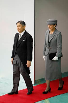 August 15, 2026, Tokyo, Japan: (L to R) Japanese Emperor NARUHITO and Empress MASAKO attend a memorial ceremony marking the 81st anniversary of Japan s surrender in World War II at Nippon Budokan in Tokyo. Tokyo Japan - ZUMAm191 20260815_aap_m191_006 Copyright: xRodrigoxReyesxMarinx