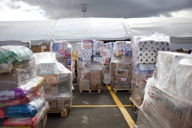 August 14, 2026, Bogota, Bogota D.C, Colombia: People in Bogota, Colombia gather to collect and categorize donations for the victims of the 7,4 earthquake that struck Colombia on August 10 outside El Campin Stadium on August 14, 2026. Bogota Colombia - ZUMAvp1_ 20260814_zia_vp1_020 Copyright: xIsabellaxBobadillax