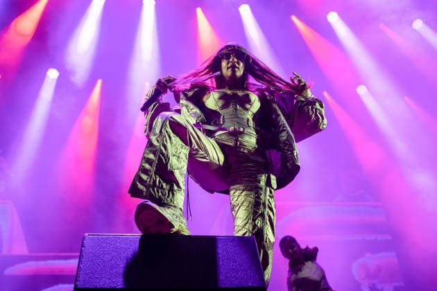 M.I.A., perfoms during Vodafone Paredes de Coura in Paredes de Coura, Portugal - 15 Aug 2026 Mathangi Arulpragasam, (M.I.A.), the British rapper, singer and producer, performs live on the main stage during Vodafone Paredes de Coura. Paredes de Coura Portugal Copyright: xDiogoxBaptistax xSOPAxImagesx DB_MIA20260814PDC_022