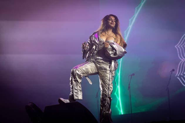 M.I.A., perfoms during Vodafone Paredes de Coura in Paredes de Coura, Portugal - 15 Aug 2026 Mathangi Arulpragasam, (M.I.A.), the British rapper, singer and producer, performs live on the main stage during Vodafone Paredes de Coura. Paredes de Coura Portugal Copyright: xDiogoxBaptistax xSOPAxImagesx DB_MIA20260814PDC_030