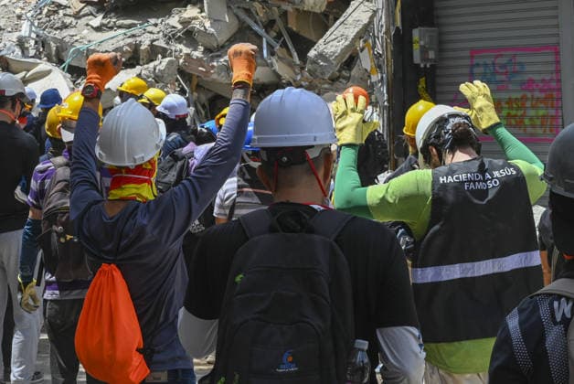 Search and rescue operations continue in quake-hit Pereira PEREIRA, COLOMBIA - AUGUST 14: Search and rescue operations continue at various locations across Pereira, in Colombia, on August 14, 2026. The death toll has reached 94, and 41,600 families have been affected, according to a report by Colombian President Abelardo de la Espriella, who visited Pereira and pledged to support the city and its reconstruction. Alexis Munera Anadolu Pereira Colombia. Editorial use only. Please get in touch for any other usage.  Copyright: x2026xAnadoluxAlexisxMunerax