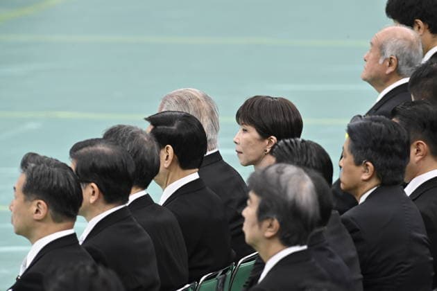 Japan commemorates war dead on 81st anniversary of end of World War II TOKYO, JAPAN - AUGUST 15 : Japanese Prime Minister Sanae Takaichi (C) is seen during floral tributes at the National Memorial Service for the War Dead at the Nippon Budokan in Tokyo, Japan, August 15, 2026. David Mareuil Anadolu Tokyo Japan. Editorial use only. Please get in touch for any other usage.  Copyright: x2026xAnadoluxDavidxMareuilx