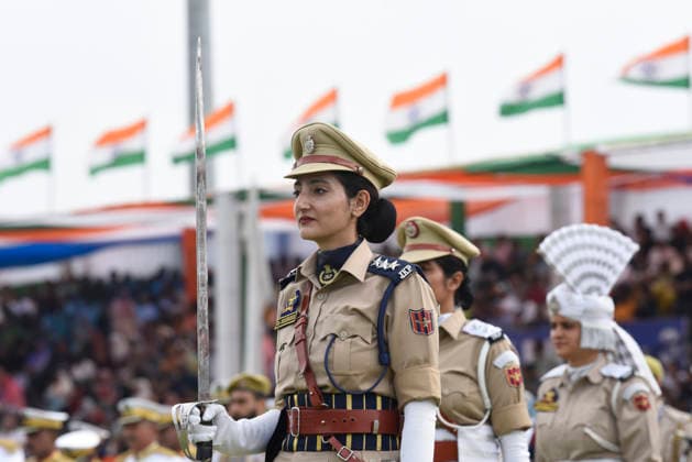 August 15, 2026, Srinagar, Jammu And Kashmir, India: Women contingent take part in India s Independence Day parade at Bakshi Stadium in Srinagar, India on August 15, 2026. Srinagar India - ZUMAz120 20260815_zip_z120_047 Copyright: xBasitxZargarx