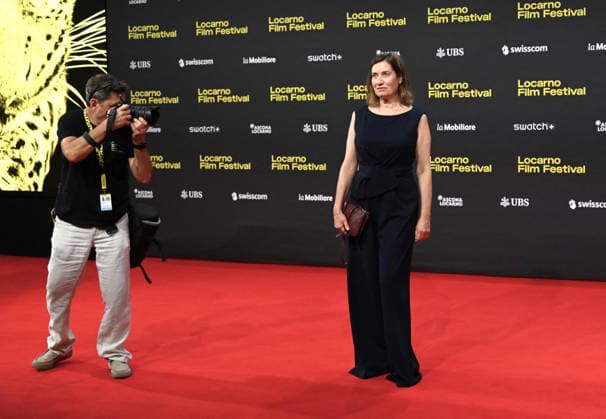 LFF 2026 - Demain Je Tombe Amoureux Photocall French actress Emmanuelle Devos attends the red carpet photocall for the film Demain je tombe amoureux during the 2026 Locarno Film Festival in Locarno, Switzerland on August 14, 2026. Photo by Nick Zonna IPA ABACAPRESS.COM Locarno Switzerland  Copyright: xZonnaxNick IPA ABACAx