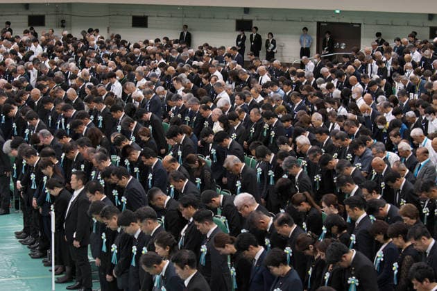 Bereaved families of the war dead silent prayer during the memorial service for the war dead of World War II marking the 81st anniversary at Nippon Budokan in Tokyo, Japan on Saturday, August 15, 2026.  TKP2026081511 KEIZOxMORI
