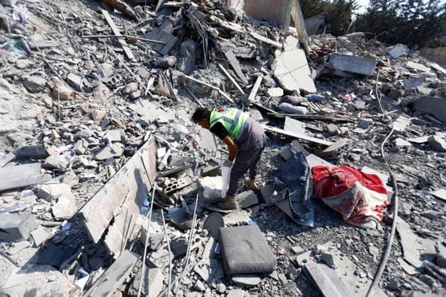 August 15, 2026, Nabatieh District, South Lebanon, lebanon: An Israeli warplane carried out an airstrike on a house in a tourist area of Ansar, southern Lebanon, before dawn, completely destroying the building and causing extensive damage to surrounding properties. LebanonÃ¢â‚¬â ¢s Ministry of Health said the final toll was seven killed, including three children and two women, and two others injured. Nabatieh District lebanon - ZUMAb339 20260815_znp_b339_013 Copyright: xAbdulxKaderxAlxBayx