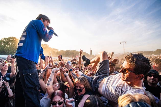 Turnstile live at Syd For Solen 2026 Copenhagen, Denmark. 14th, August 2026. The American hardcore punk band Turnstile performs a live concert during the Danish music festival Syd For Solen 2026 in Copenhagen. Here vocalist Brendan Yates is seen among the fans at front row. Denmark, Copenhagen  Copyright: xGonzalesxPhoto RolfxMeldgaardx