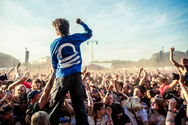 Turnstile live at Syd For Solen 2026 Copenhagen, Denmark. 14th, August 2026. The American hardcore punk band Turnstile performs a live concert during the Danish music festival Syd For Solen 2026 in Copenhagen. Here vocalist Brendan Yates is seen among the festival goers. Denmark, Copenhagen  Copyright: xGonzalesxPhoto MathiasxBakxLarsenx