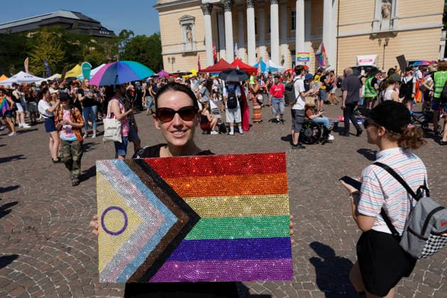 CSD Darmstadt 2026 15.08.2026 Herzstück zum Christopher Street Day 2026 in Darmstadt ist die Demonstration veranstaltet von Vielbunt e. V. unter dem Motto ZEIG DICH FÜR UNS ALLE durch die Innenstadt für die Vielfalt von sexueller und geschlechtlicher Identität Darmstadt Hessen Deutschland *** CSD Darmstadt 2026 August 15, 2026 The centerpiece of Christopher Street Day 2026 in Darmstadt is the march organized by Vielbunt e.V. under the slogan SHOW YOURSELF FOR ALL OF US, which will wind through the city center in support of sexual and gender diversityDarmstadt, Hesse, Germany