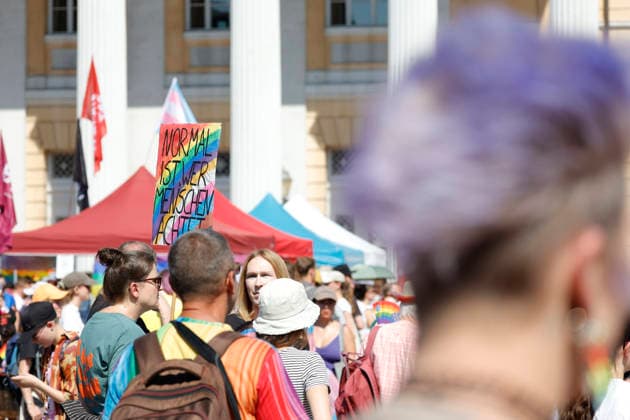 CSD Darmstadt 2026 15.08.2026 Herzstück zum Christopher Street Day 2026 in Darmstadt ist die Demonstration veranstaltet von Vielbunt e. V. unter dem Motto ZEIG DICH FÜR UNS ALLE durch die Innenstadt für die Vielfalt von sexueller und geschlechtlicher Identität Darmstadt Hessen Deutschland *** CSD Darmstadt 2026 August 15, 2026 The centerpiece of Christopher Street Day 2026 in Darmstadt is the march organized by Vielbunt e.V. under the slogan SHOW YOURSELF FOR ALL OF US, which will wind through the city center in support of sexual and gender diversityDarmstadt, Hesse, Germany