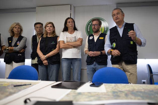 Antonio Sanz Provides an Update on the Huelva Wildfire at the PMA in Niebla. The First Vice President and Minister of the Presidency, Health, and Emergencies, Antonio Sanz, addresses the media. On August 15, 2026, in Niebla, Huelva, Andalusia, Spain. The First Vice President and Minister of the Presidency, Health, and Emergencies, Antonio Sanz, addresses the media at the Forward Command Post for the fire in Niebla, Huelva. His briefing provides information on the fire’s progress and the status of the emergency response deployed in the area. August 15, 2026, Huelva, Andalusia, Spain Huelva, Andalusia, Spain Spain  Copyright: xClaraxCarrascox 7715251