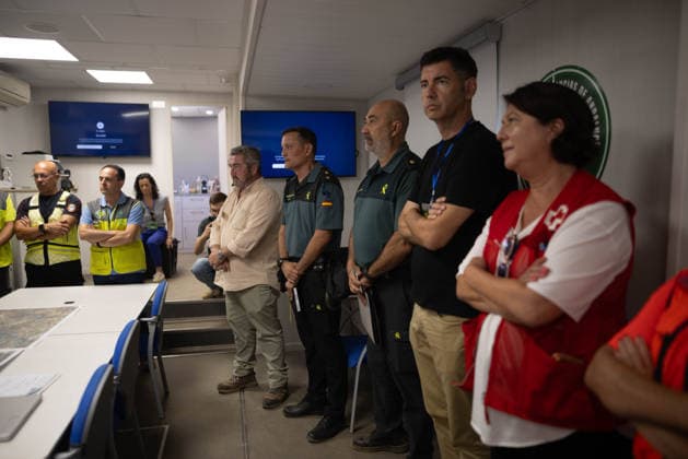 Antonio Sanz Provides an Update on the Huelva Wildfire at the PMA in Niebla. The First Vice President and Minister of the Presidency, Health, and Emergencies, Antonio Sanz, addresses the media. On August 15, 2026, in Niebla, Huelva, Andalusia, Spain. The First Vice President and Minister of the Presidency, Health, and Emergencies, Antonio Sanz, addresses the media at the Forward Command Post for the fire in Niebla, Huelva. His briefing provides information on the fire’s progress and the status of the emergency response deployed in the area. August 15, 2026, Huelva, Andalusia, Spain Huelva, Andalusia, Spain Spain  Copyright: xClaraxCarrascox 7715252